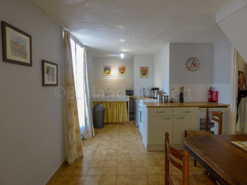 Maison - 300 m² - 16 pièces