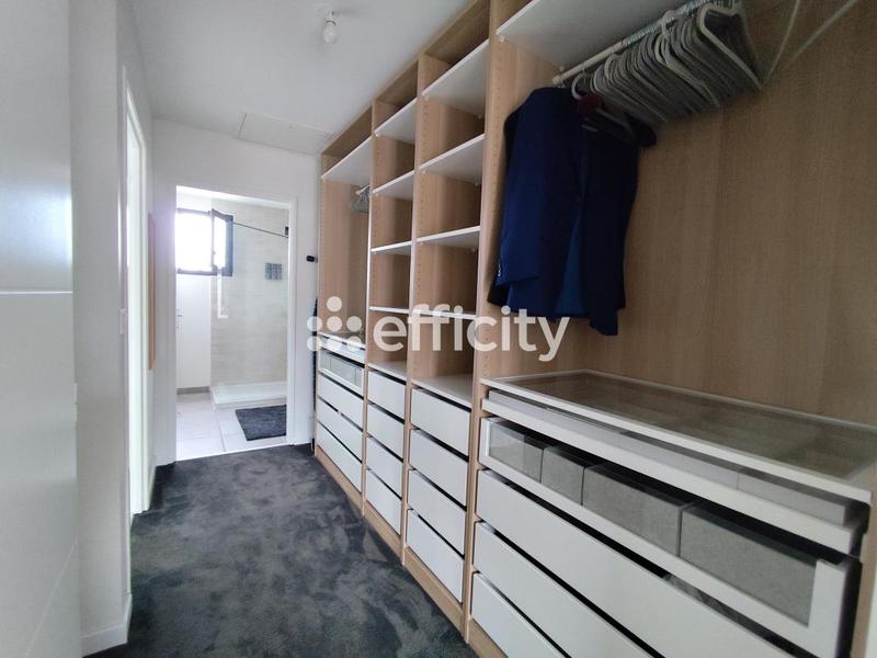 Maison - 138 m² - 7 pièces