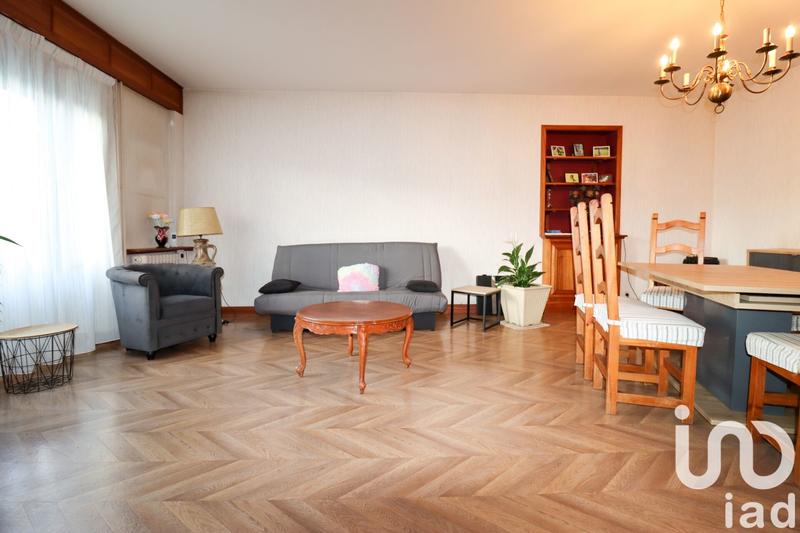 Maison - 262 m² - 12 pièces