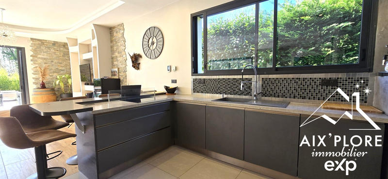 Villa - 187 m² - 6 pièces