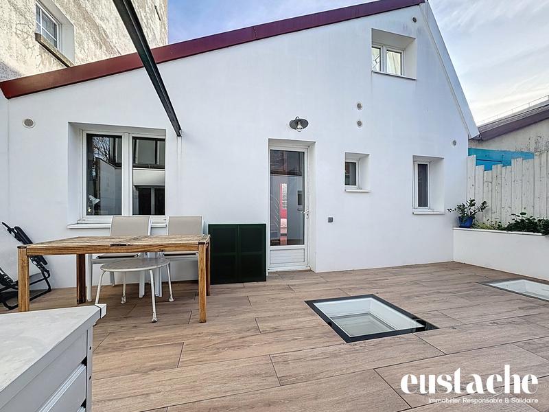 Appartement - 166 m² - 6 pièces