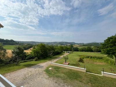 Maison d'architecte - 225 m² - 8 pièces