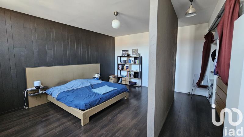 Loft - 243 m² - 5 pièces
