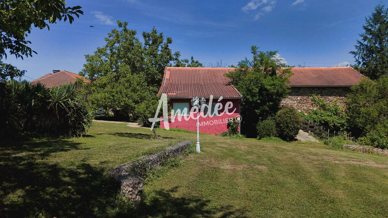 Maison traditionnelle - 195 m² - 9 pièces