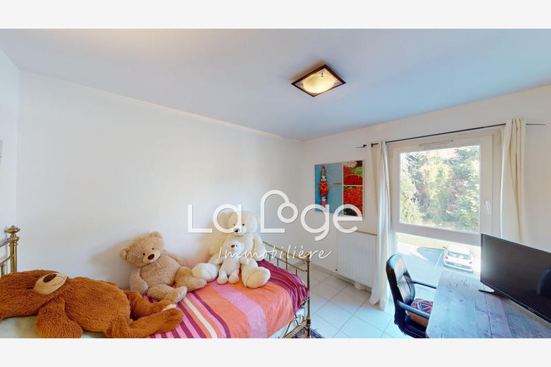 Appartement - 100 m² - 4 pièces