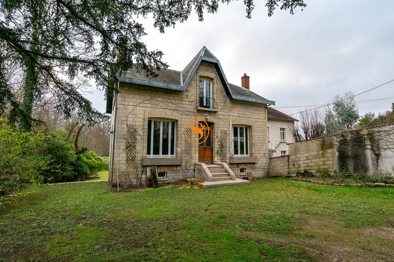 Maison - 182 m² - 8 pièces