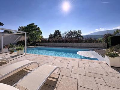 Villa - 196 m² - 7 pièces