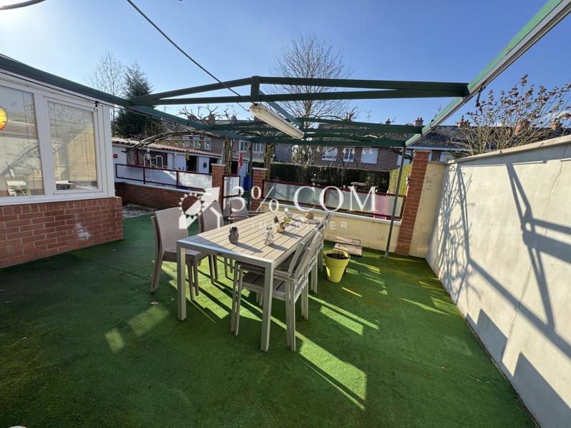 Maison - 92 m² - 6 pièces