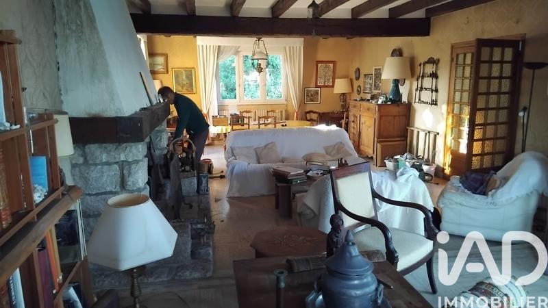 Maison - 220 m² - 9 pièces