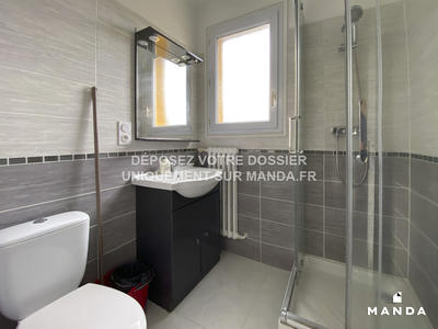 Chambre - 11 m² - 5 pièces