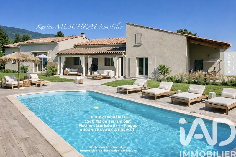 Maison - 360 m² - 21 pièces