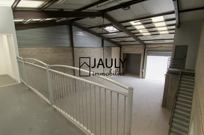 Entrepôt - 625 m²