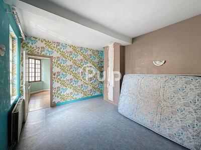 Maison - 113 m² - 8 pièces