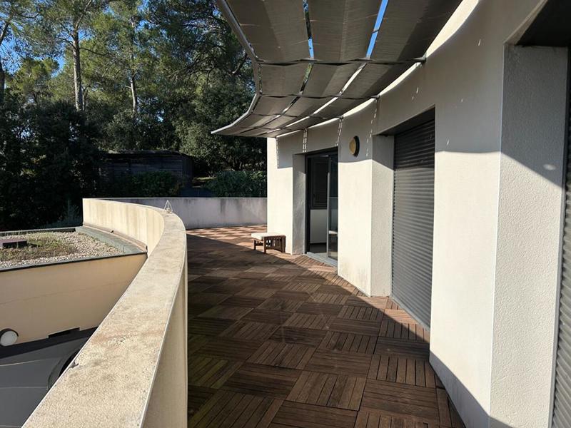 Villa - 394 m² - 11 pièces