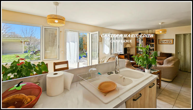 Maison - 99 m² - 5 pièces