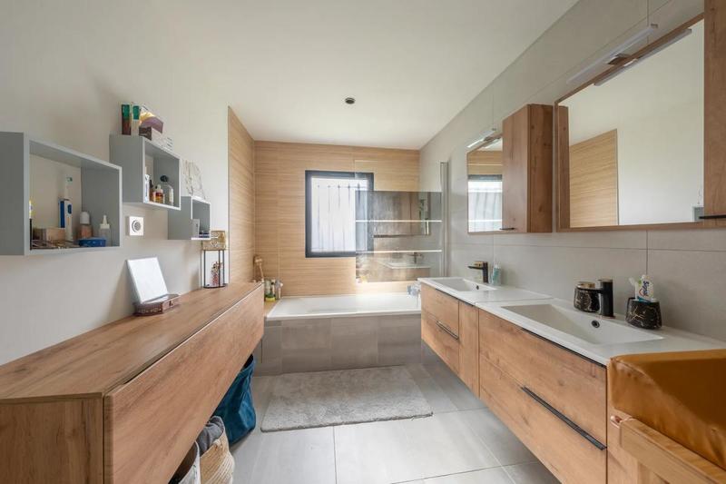 Maison - 146 m² - 7 pièces