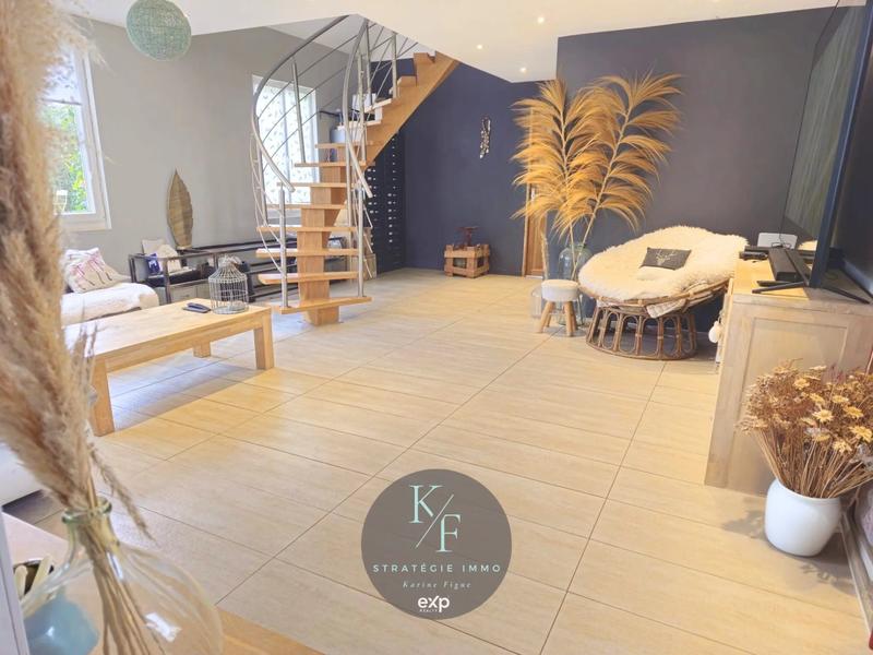 Maison ancienne - 195 m² - 8 pièces