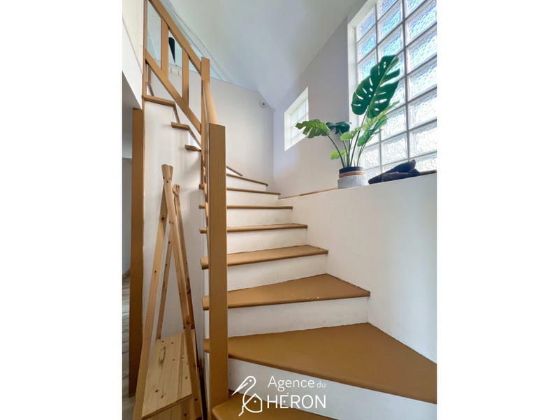 Maison - 143 m² - 8 pièces