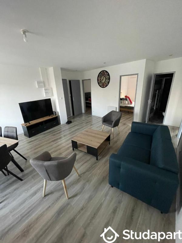 Chambre - 11 m² - 1 pièce