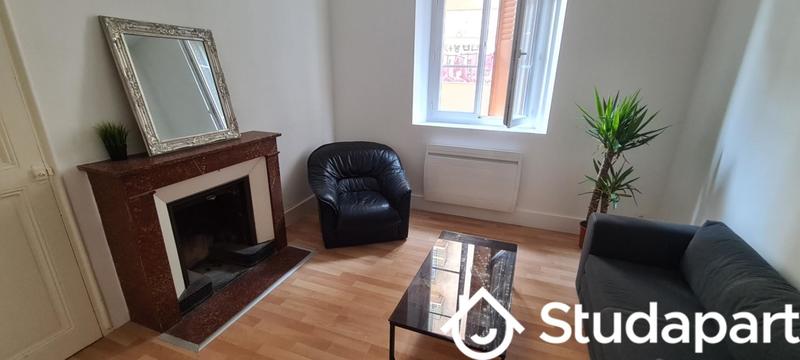 Chambre - 9 m² - 1 pièce