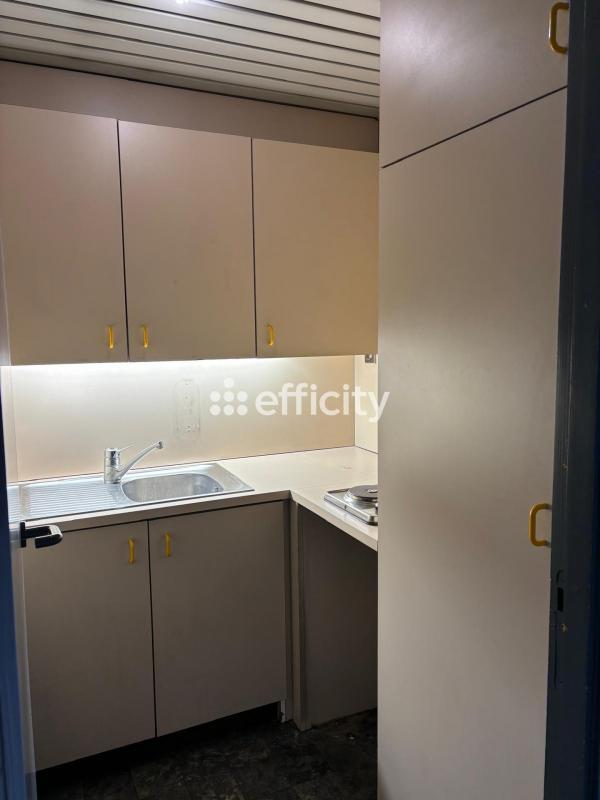 Bureau - 189 m² - 9 pièces