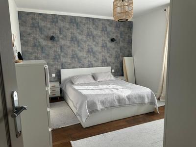 Appartement - 76 m² - 3 pièces