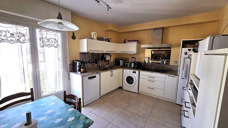 Appartement - 143 m² - 5 pièces