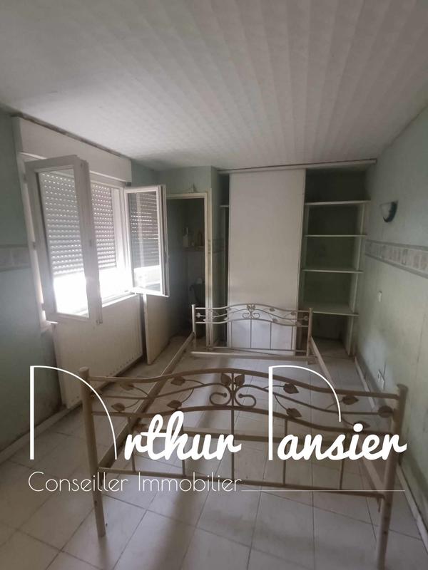 Maison - 340 m² - 8 pièces