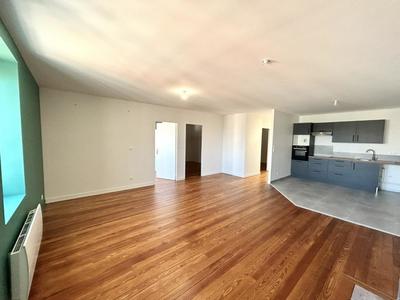 Appartement - 93 m² - 2 pièces