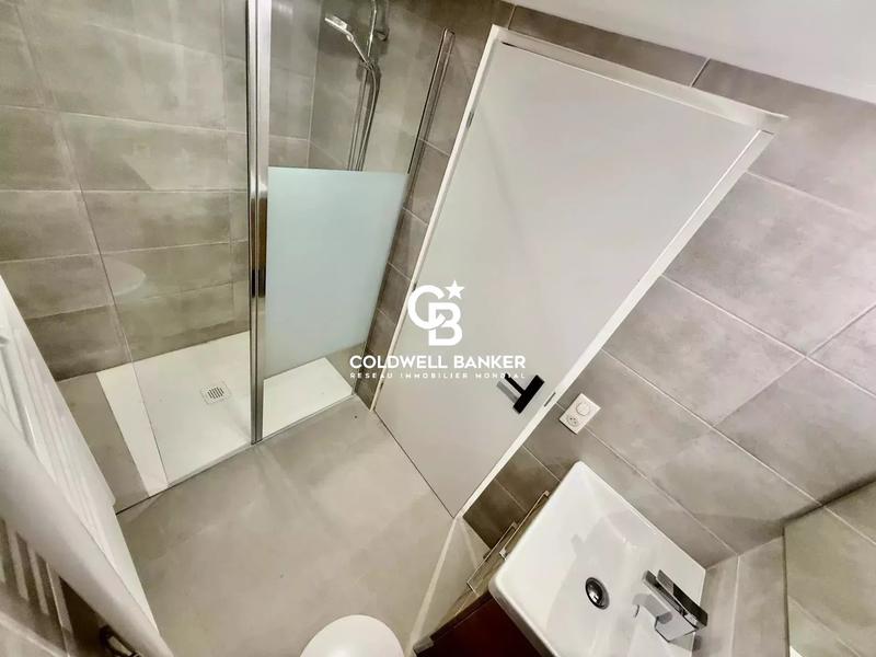 Maison - 220 m² - 7 pièces