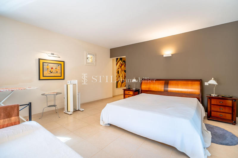 Villa - 314 m² - 6 pièces