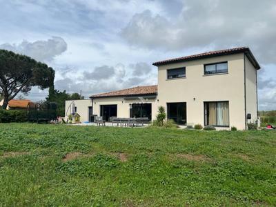 Villa - 151 m² - 5 pièces