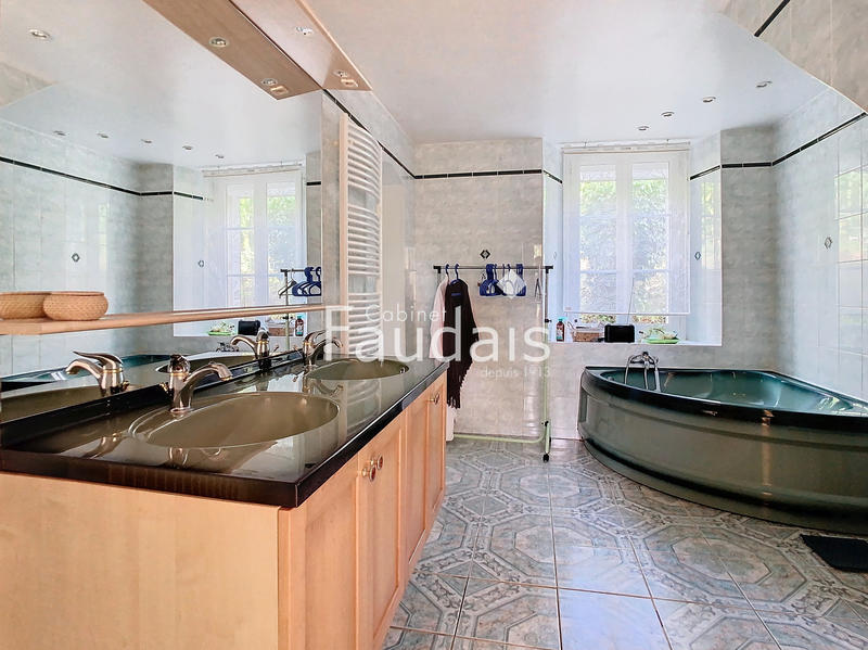 Maison - 128 m² - 5 pièces