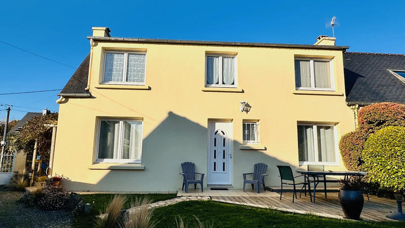 Maison - 240 m² - 14 pièces