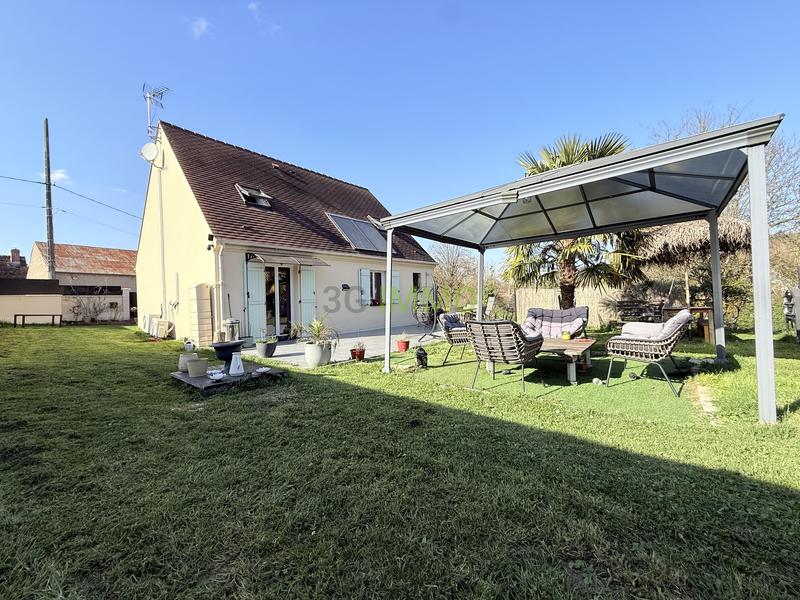 Maison - 90 m² - 5 pièces