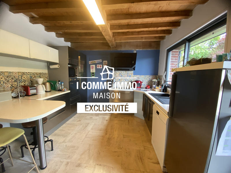 Maison - 275 m² - 15 pièces