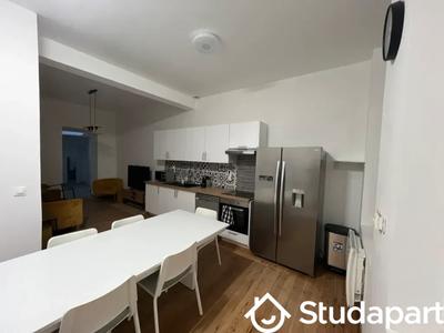 Chambre - 9 m² - 1 pièce