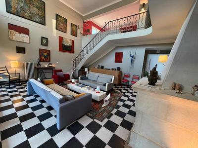 Villa - 196 m² - 7 pièces