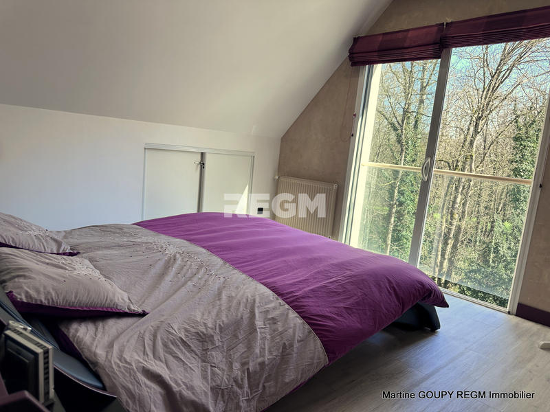 Propriété - 200 m² - 8 pièces