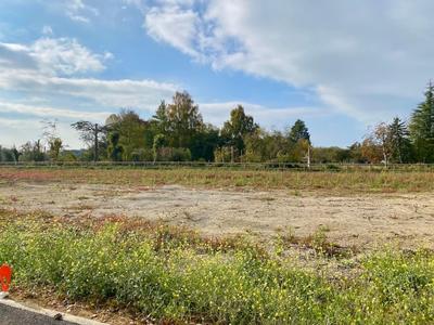 Terrain constructible - 725 m²