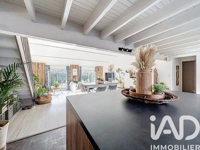 Maison - 171 m² - 7 pièces