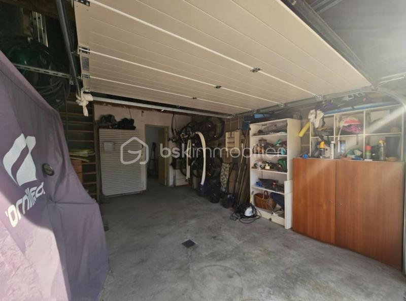 Maison traditionnelle - 141 m² - 6 pièces