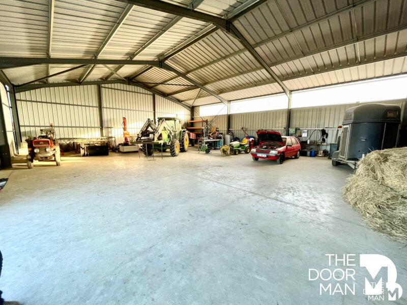 Ferme - 500 m² - 2 pièces