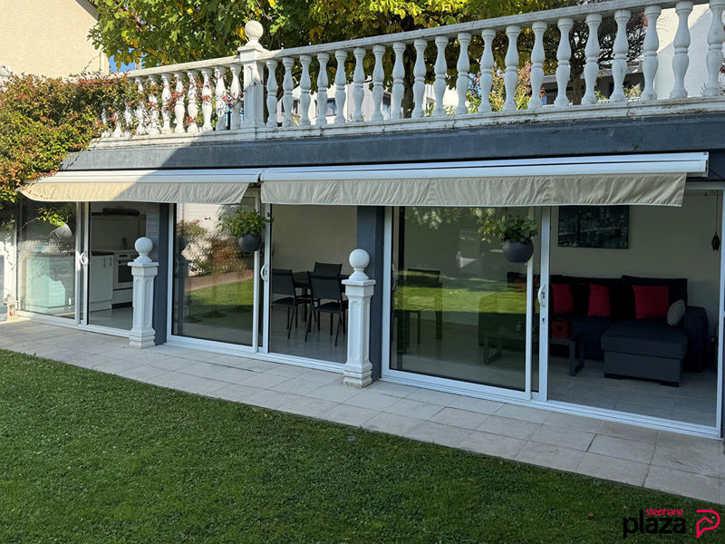 Maison - 202 m² - 8 pièces