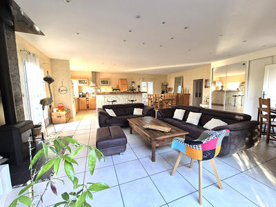 Maison - 140 m² - 4 pièces