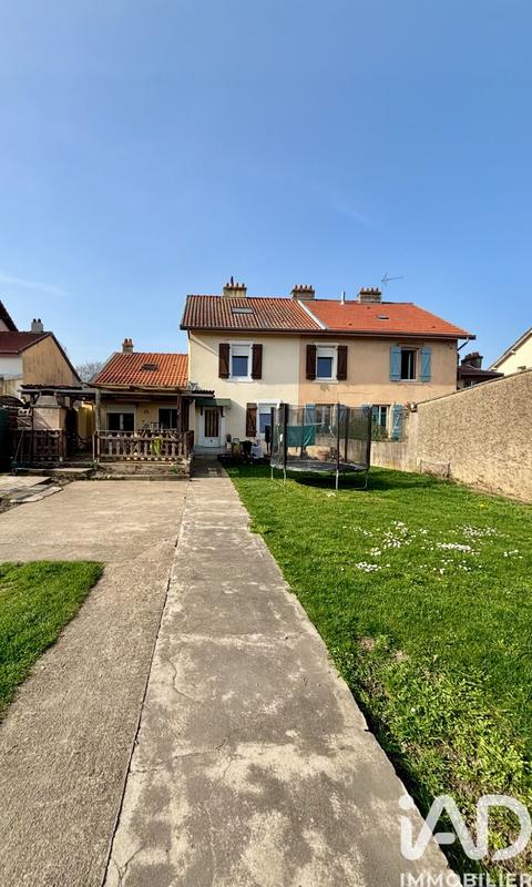 Maison - 91 m² - 5 pièces