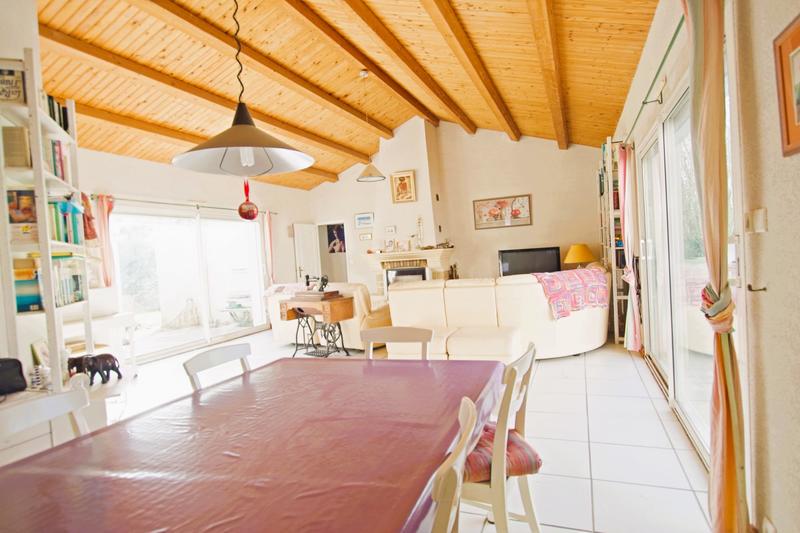 Maison traditionnelle - 165 m² - 6 pièces