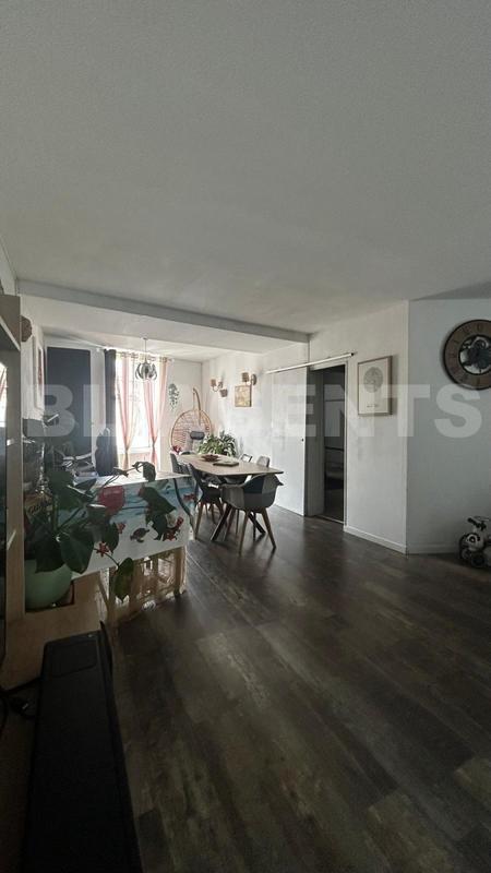 Appartement - 141 m² - 6 pièces