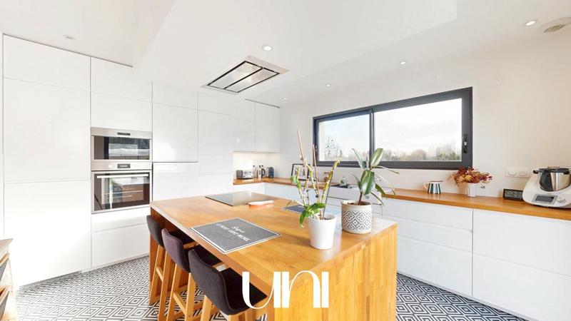 Maison - 155 m² - 5 pièces