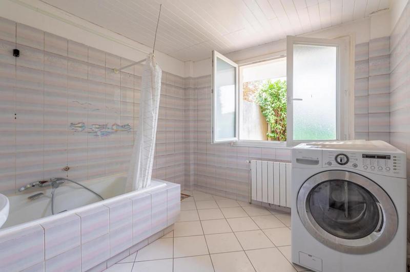 Maison - 280 m² - 10 pièces